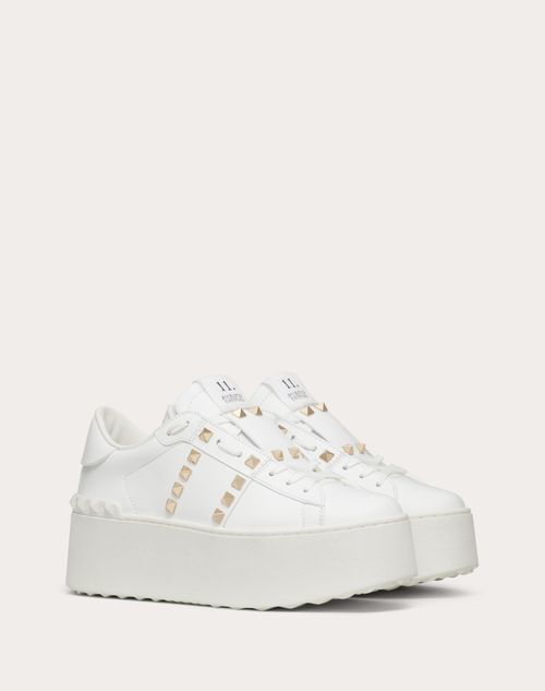 Valentino ZAPATILLA DEPORTIVA FLATFORM ROCKSTUD UNTITLED DE CUERO DE BECERRO Solo hoy