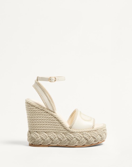 Valentino SANDALIA VLOGO DE CUERO NAPA CON TACÓN EN CUÑA DE PAÑO DE SEDA DE 130 MM