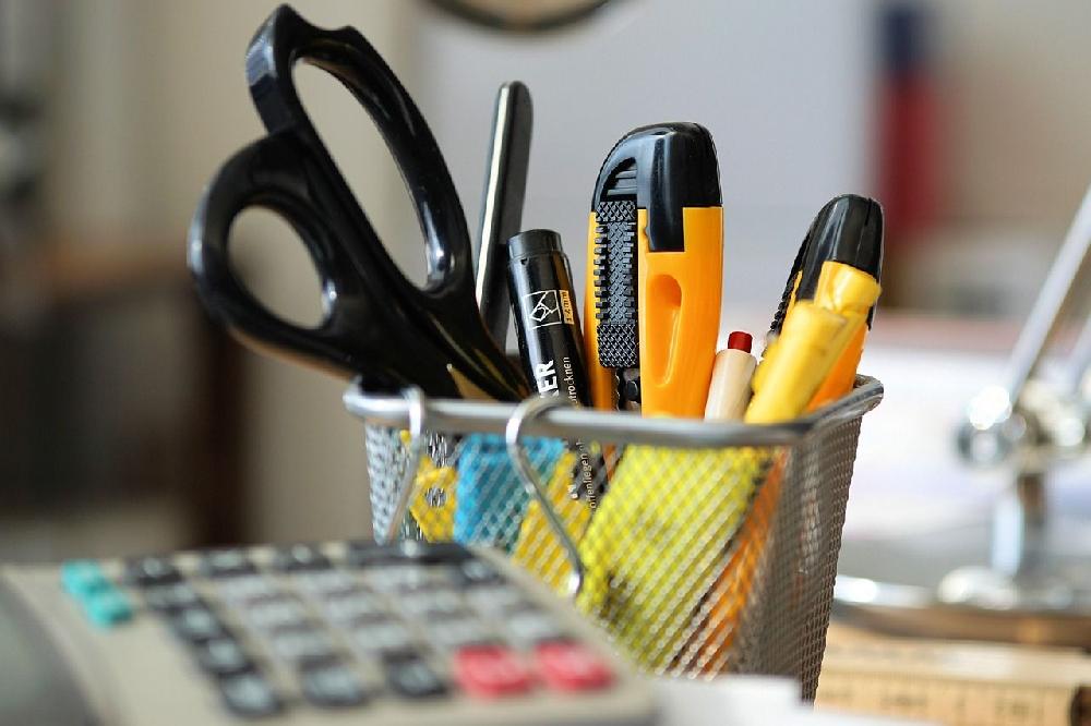 Mimub Universo Zurdo Expande su Catálogo con Papelería Especializada para Zurdos