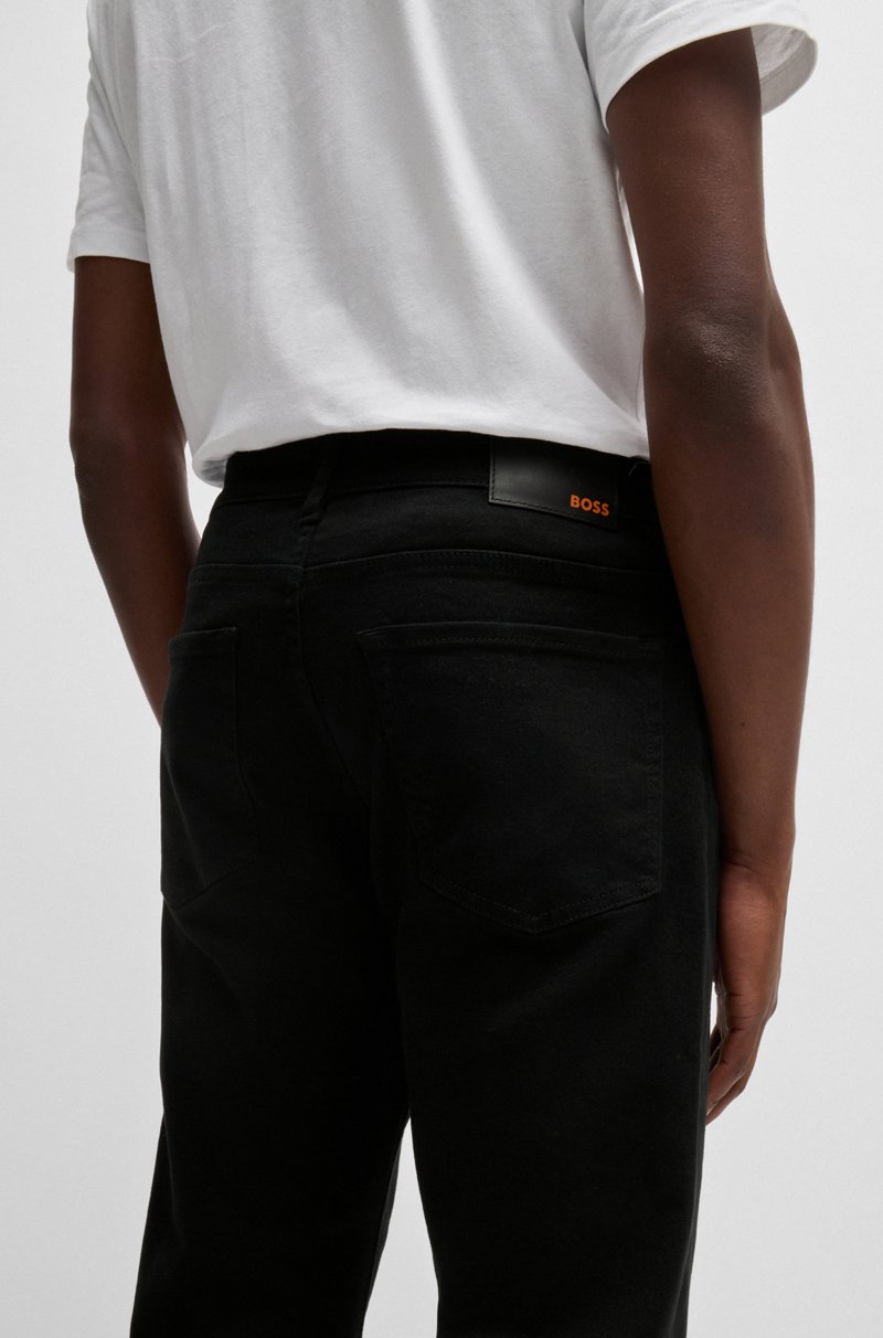 Hugo Boss Maine Vaqueros regular fit en denim elástico para el máximo confort en un tono negro intenso Promoción trimestral
