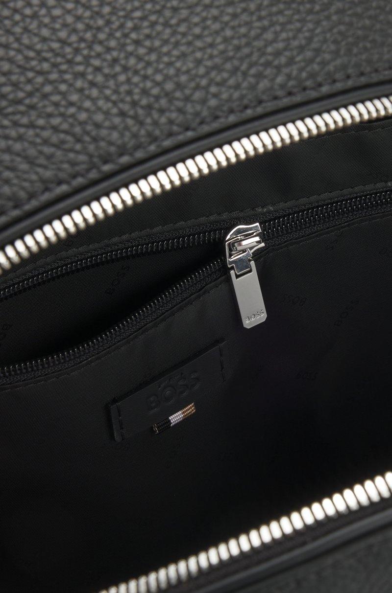 Hugo Boss Mochila de piel italiana granulada con compartimento para dispositivos Ahorra y exporta