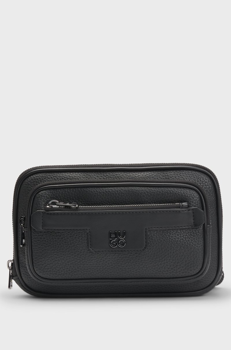 Hugo Boss Bolso de bandolera en piel sintética granulada con detalle de logo apilado