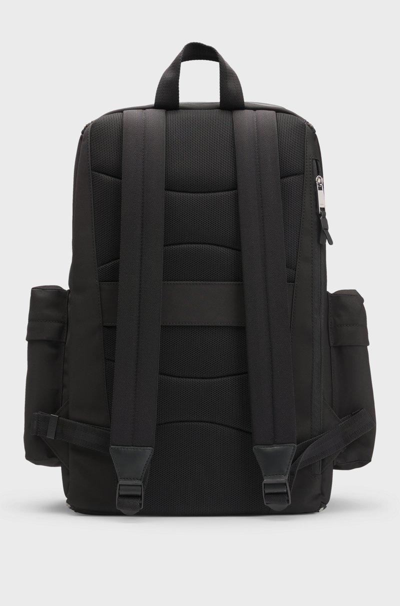 Hugo Boss Mochila de varios bolsillos con cierre de cremallera y ribetes de la marca Rebajas de fábrica