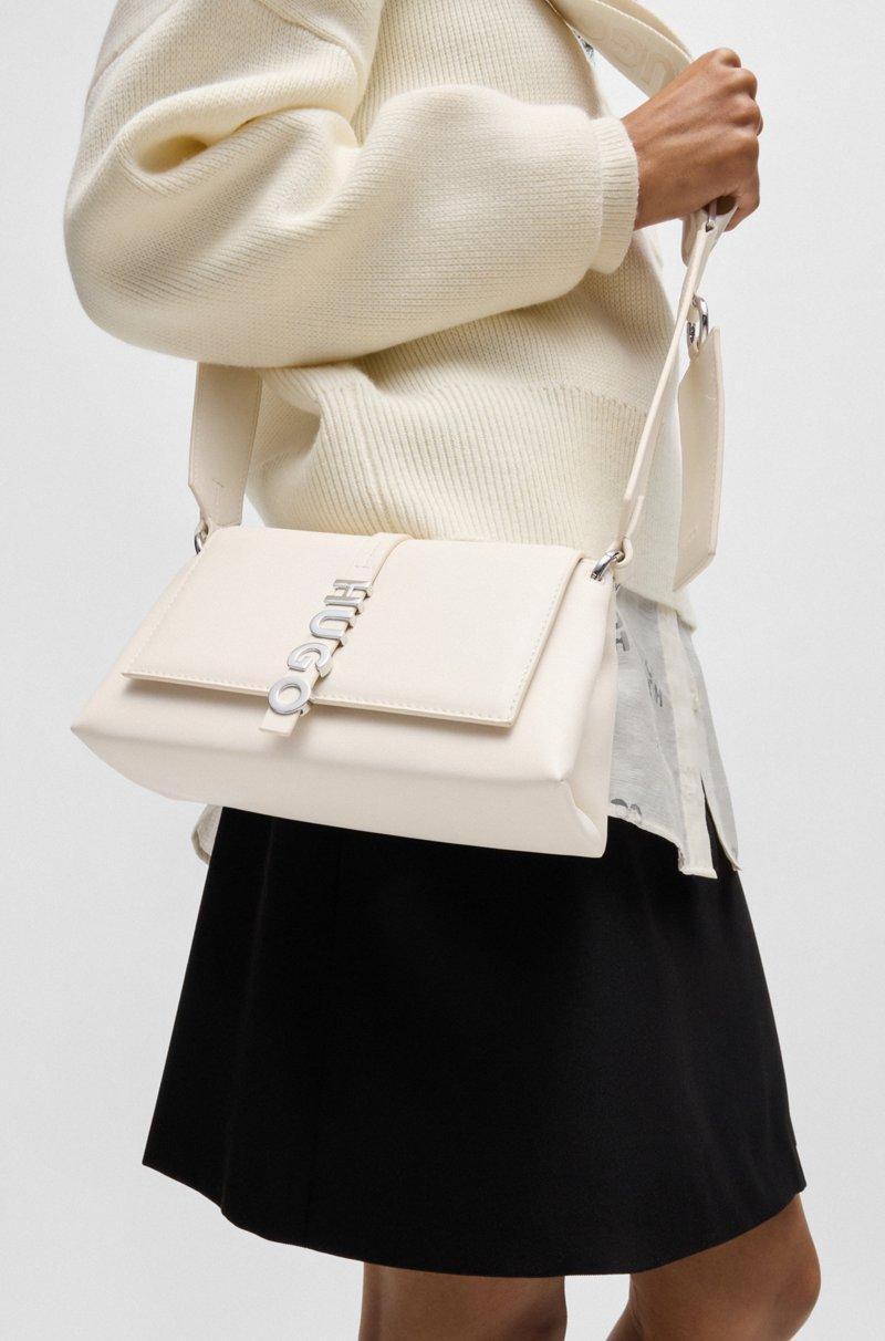 Hugo Boss Bolso de bandolera de piel sintética con cierre de logo metálico Tienda