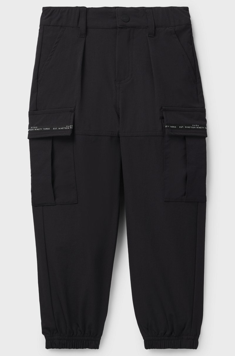 Hugo Boss Pantalones cargo para niños con ribetes de bolsillo de la marca Outlet