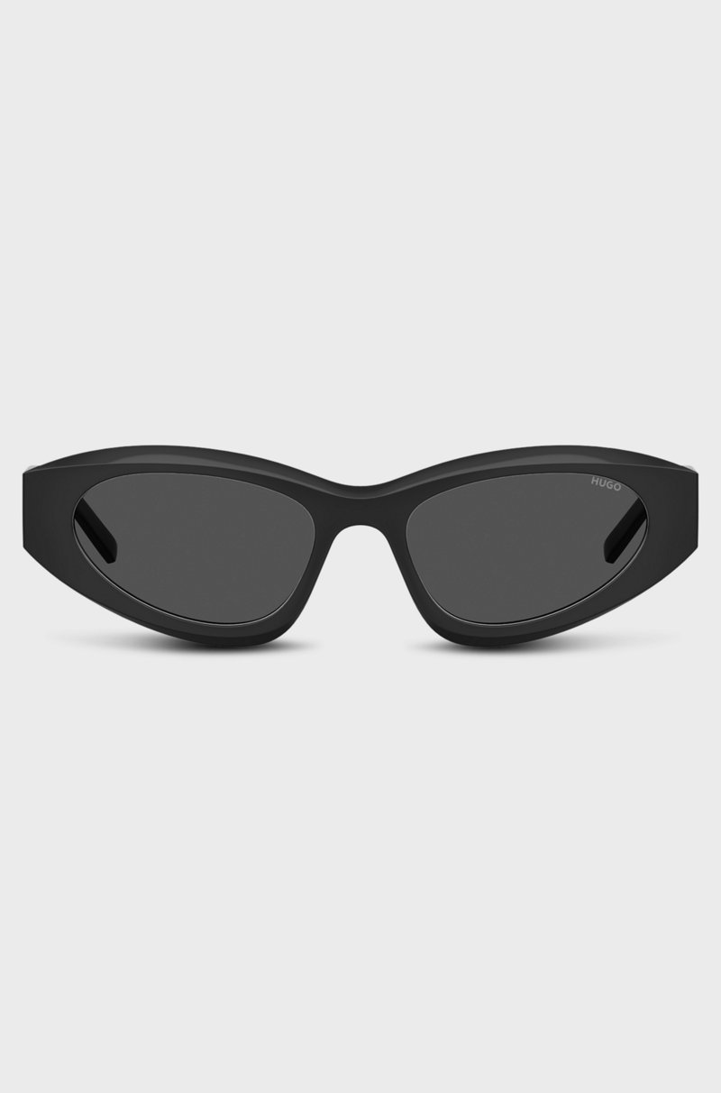 Hugo Boss Gafas de sol negras HUGO x Bella Poarch con detalle especial de la marca Ofertas de temporada