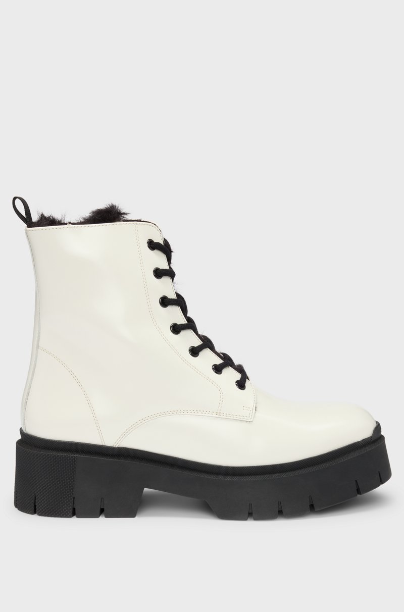 Hugo Boss Botas de piel sintética con logo en el cursor de la cremallera Descuento