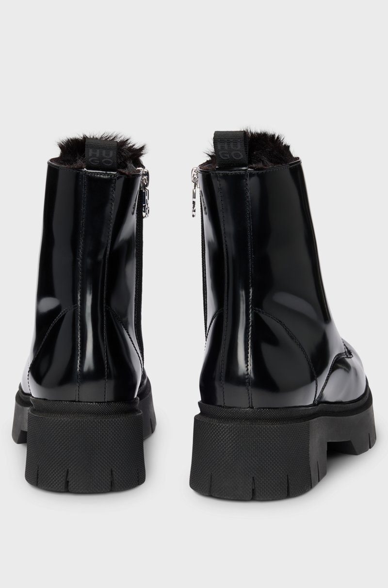 Hugo Boss Botas de piel sintética con logo en el cursor de la cremallera Oferta especial