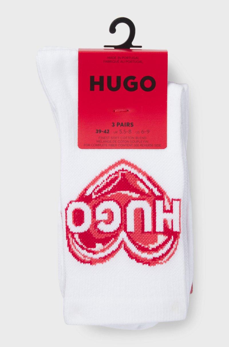 Hugo Boss Paquete de tres pares de calcetines cortos de algodón con logos 2025