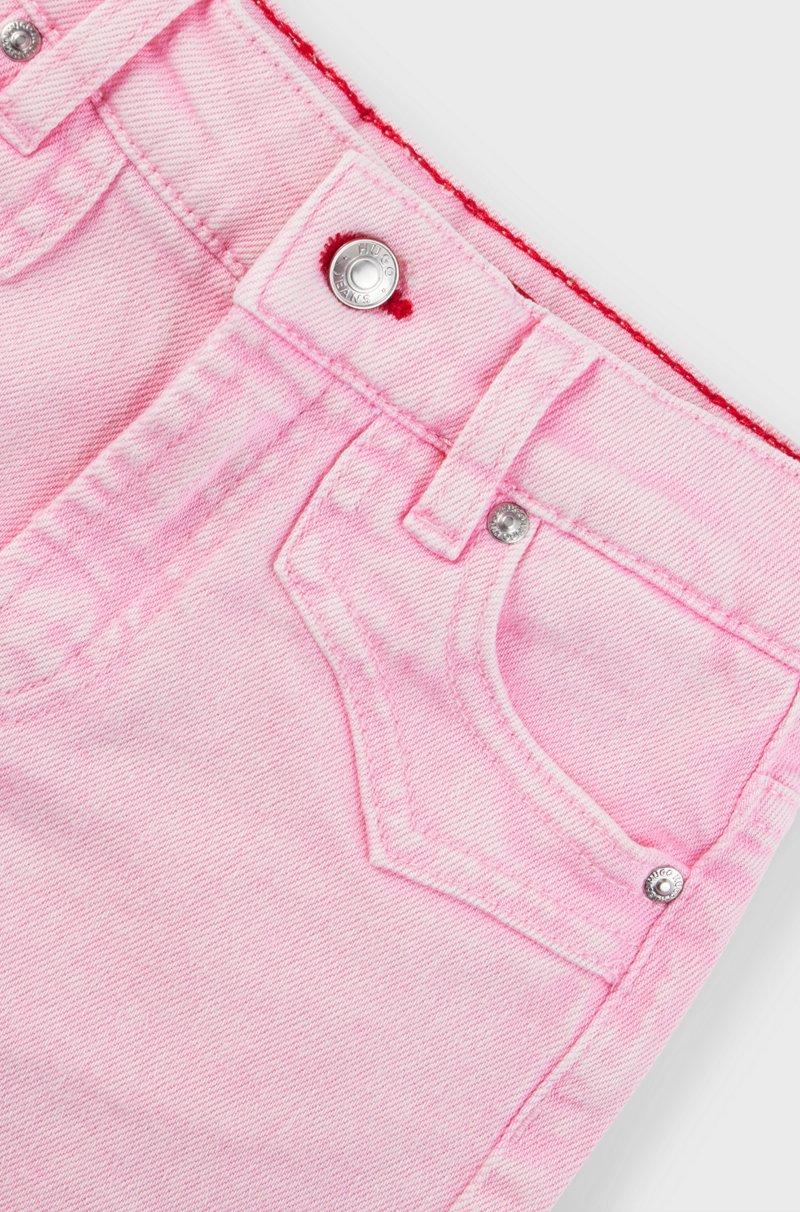 Hugo Boss Shorts para niños en denim elástico con costuras inspiradas en los wésterns Rebajas