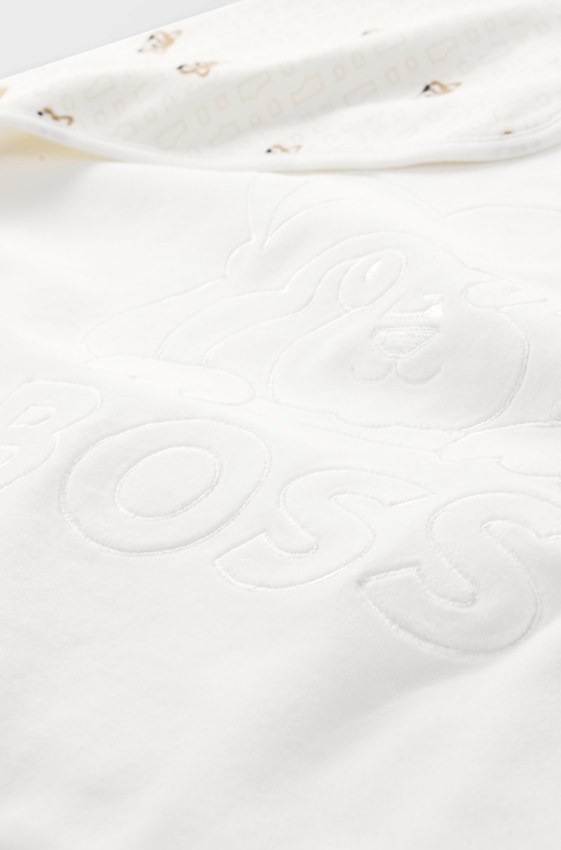 Hugo Boss Manta para bebé con ilustración de panda rojo en caja de regalo Precios de Black Friday