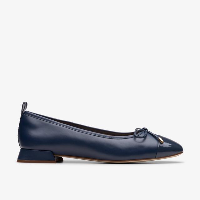 Clarks MUJERES Ubree15 Poppy en cuero azul marino combinado Ubree15 Poppy Gran oferta
