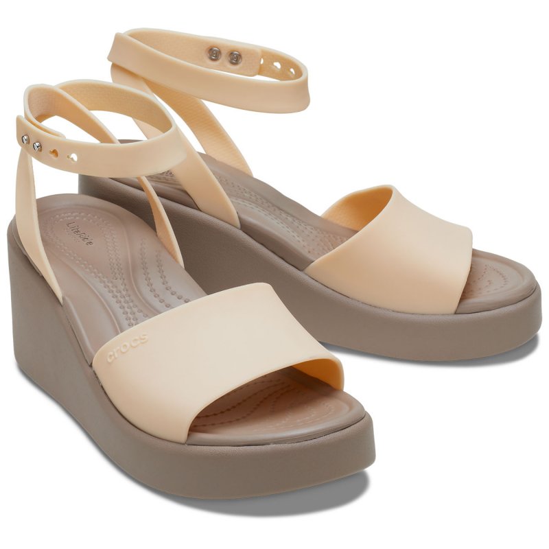 Crocs Sandalias con cuña de mujer Brooklyn Strap W Envío gratis